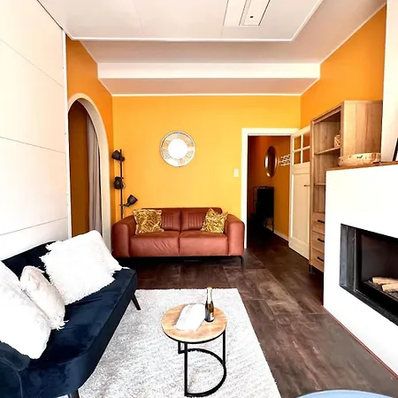 Lovely For Family- 1 Min Beachfront & Sea View Sleeps 6 *
