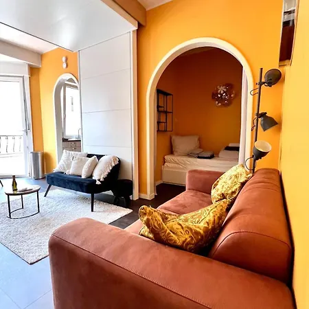 Lovely For Family- 1 Min Beachfront & Sea View Sleeps 6