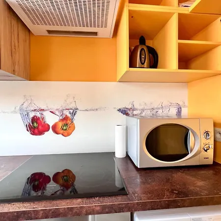 Lovely For Family- 1 Min Beachfront & Sea View Sleeps 6