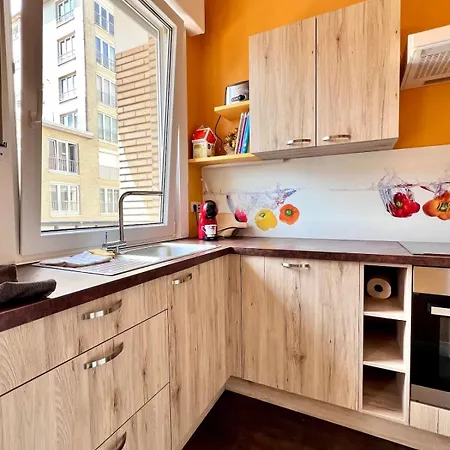 Lovely For Family- 1 Min Beachfront & Sea View Sleeps 6 *