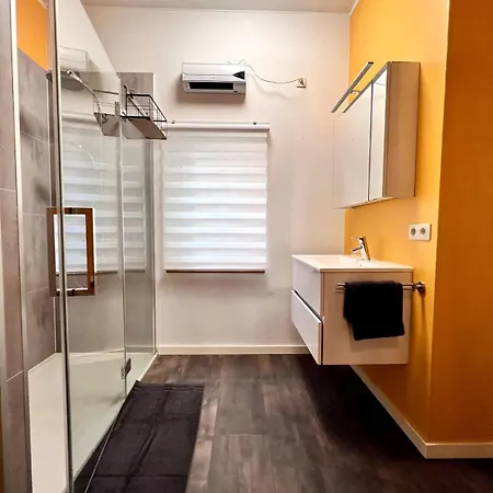 Apartament Lovely For Family- 1 Min Beachfront & Sea View Sleeps 6 *