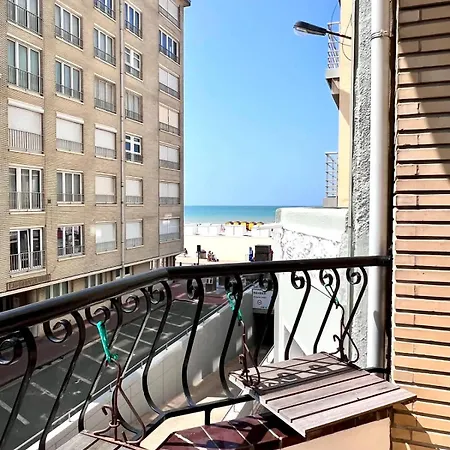 Lovely For Family- 1 Min Beachfront & Sea View Sleeps 6 *